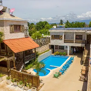 Vista De Aguilas Hotel